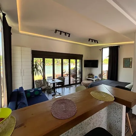 Villa House *